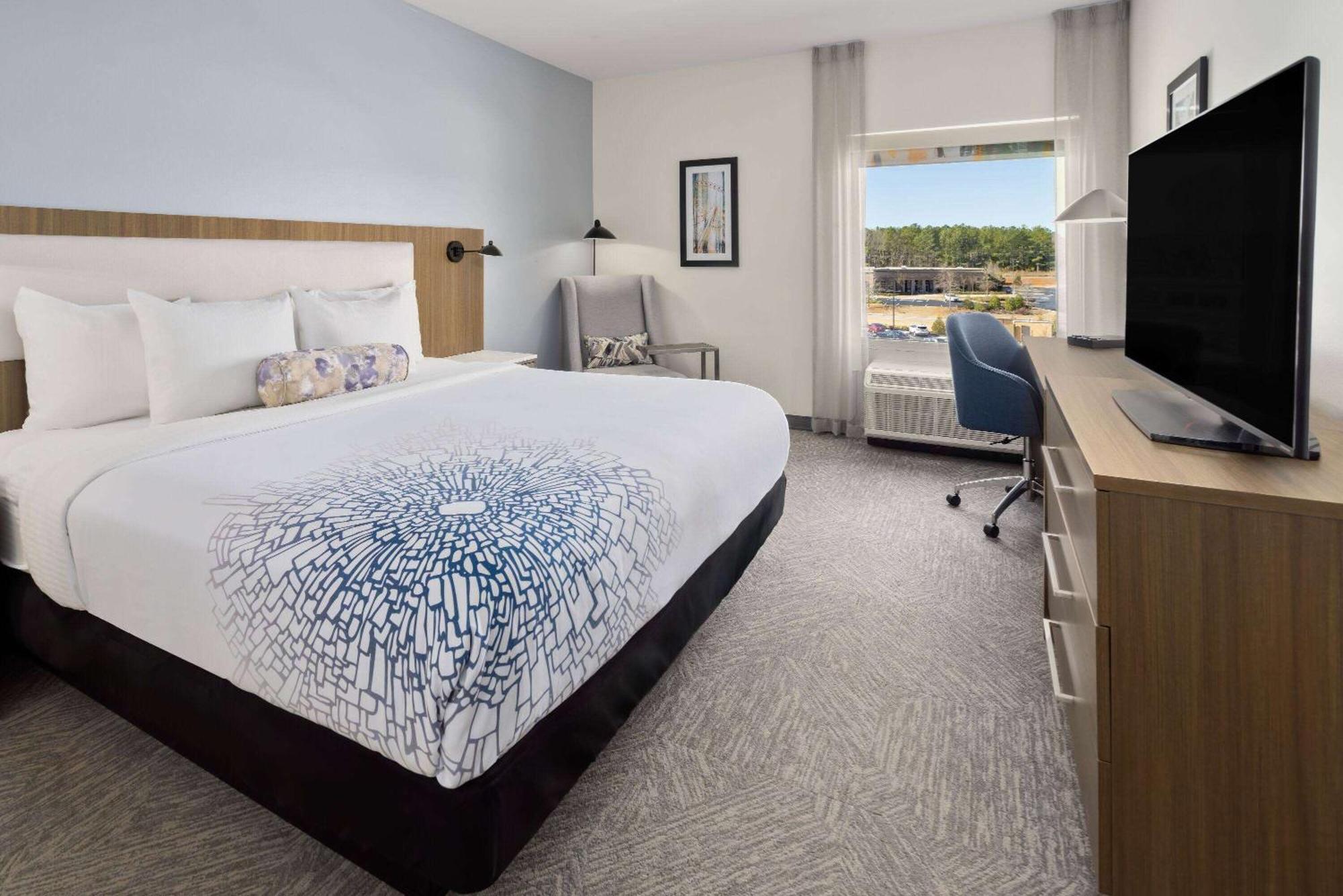 La Quinta Inn & Suites By Wyndham Locust Grove Extérieur photo