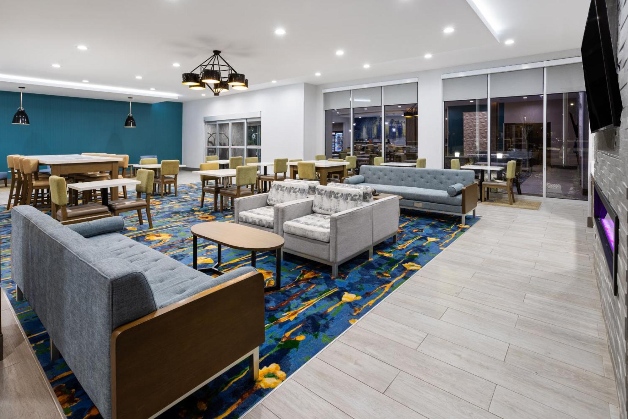 La Quinta Inn & Suites By Wyndham Locust Grove Extérieur photo