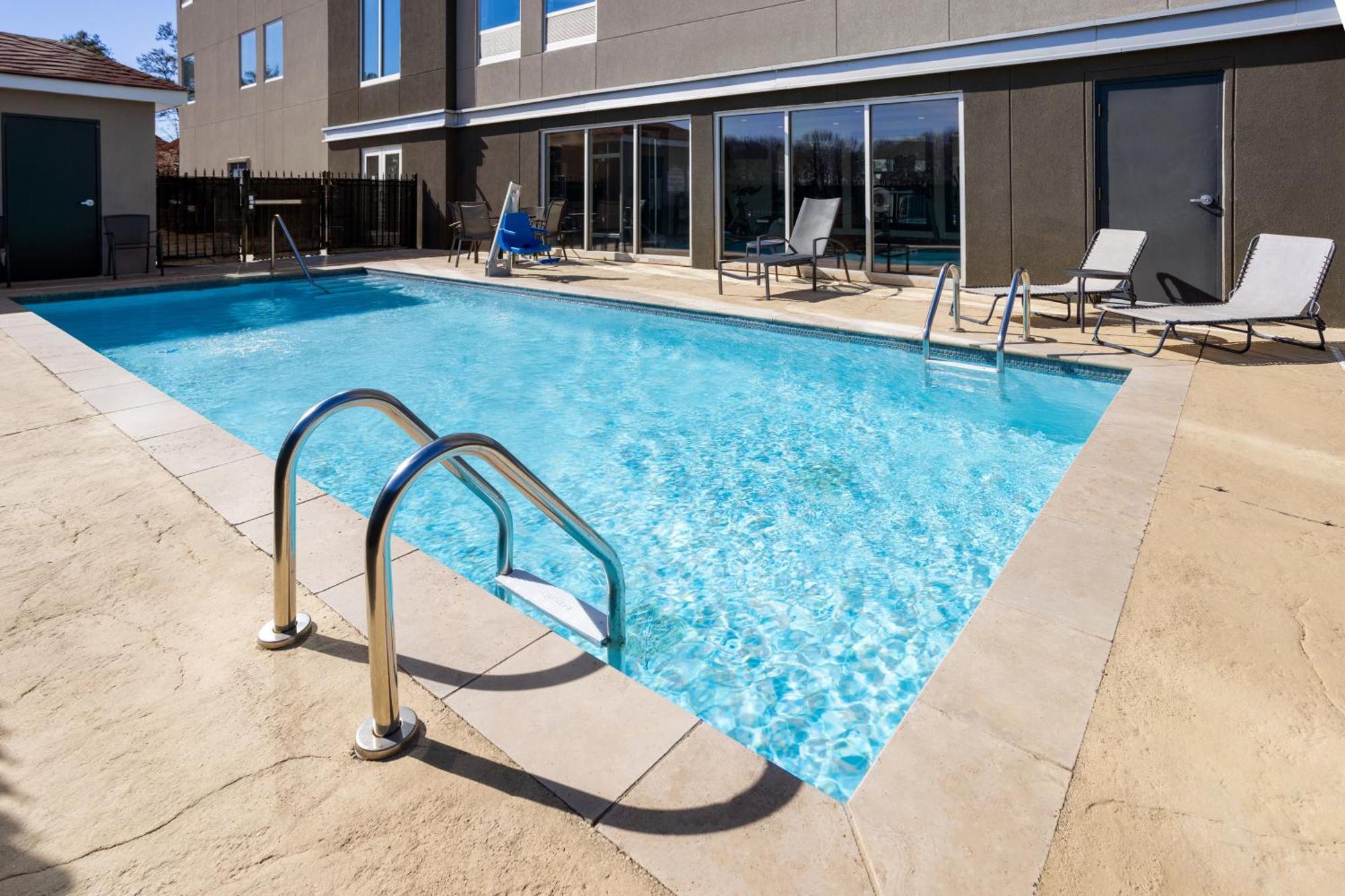 La Quinta Inn & Suites By Wyndham Locust Grove Extérieur photo