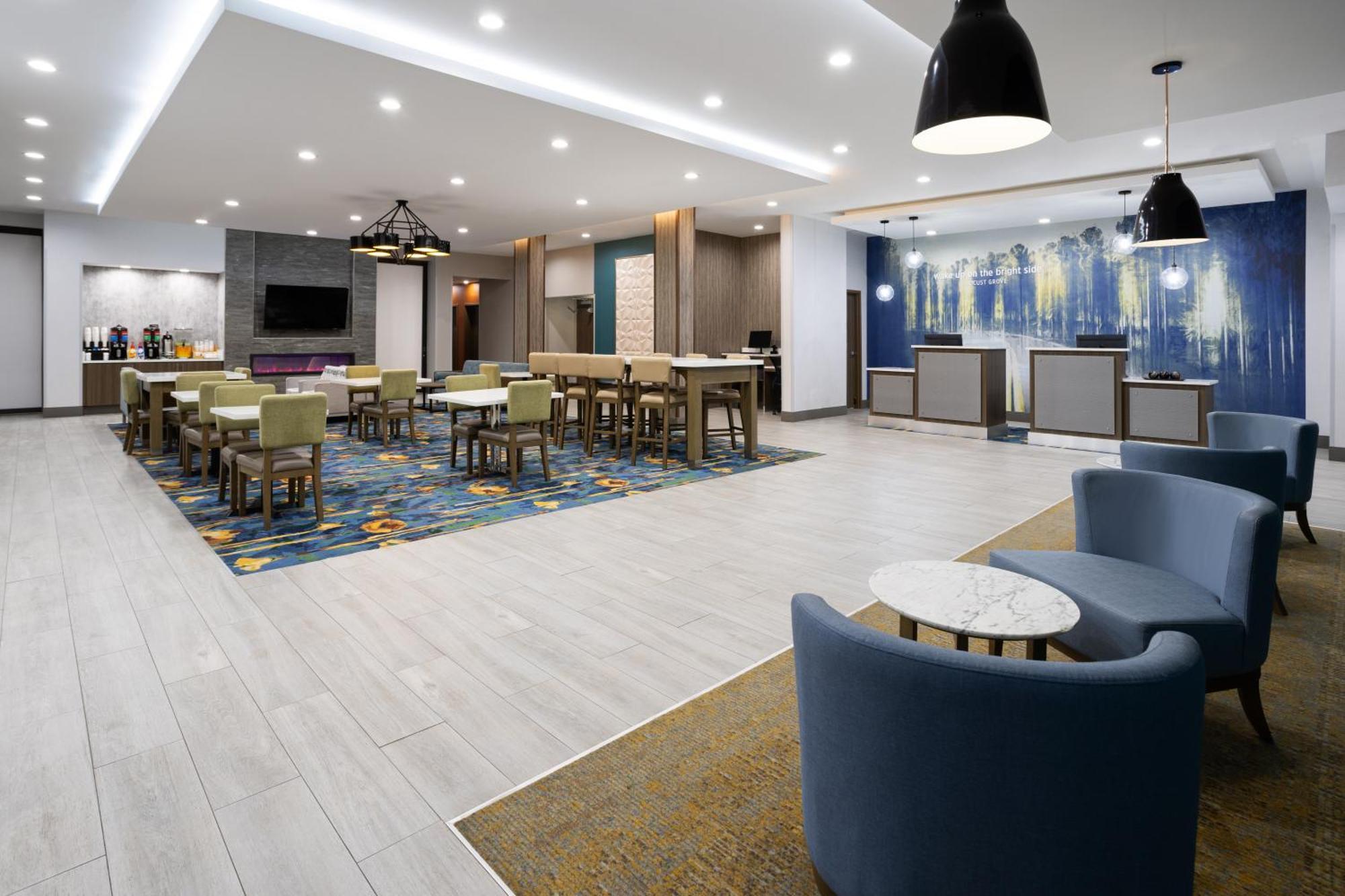 La Quinta Inn & Suites By Wyndham Locust Grove Extérieur photo