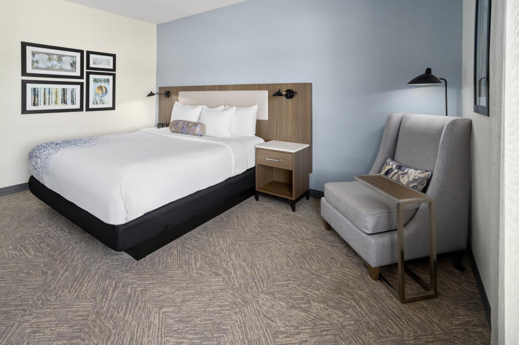 La Quinta Inn & Suites By Wyndham Locust Grove Extérieur photo